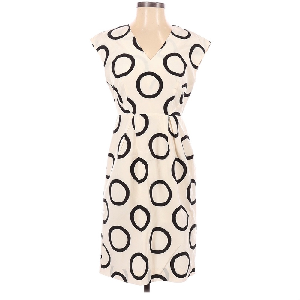 Ivory V Neck Banana Republic dress